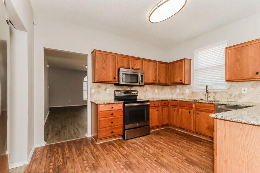 Building Photo - 4309 Falcon Perch Cir
