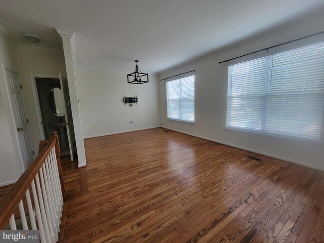 Building Photo - 20872 Ivymount Terrace
