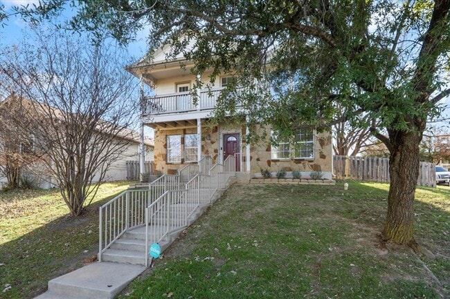 Building Photo - 6001 Perlita Dr