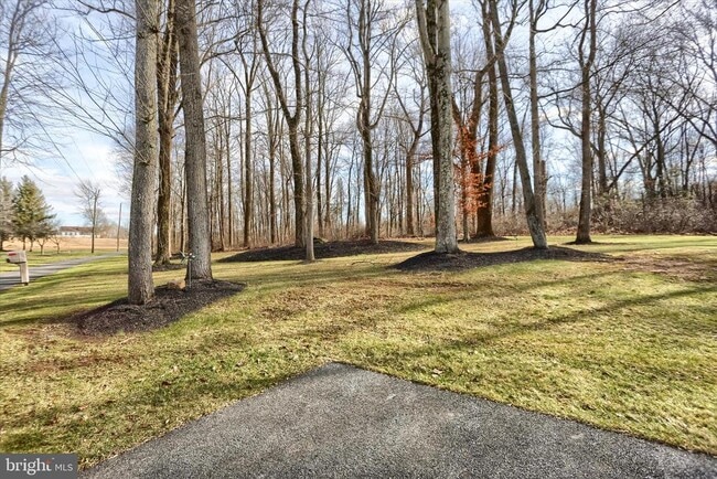 Building Photo - 2406 Roundtop Rd