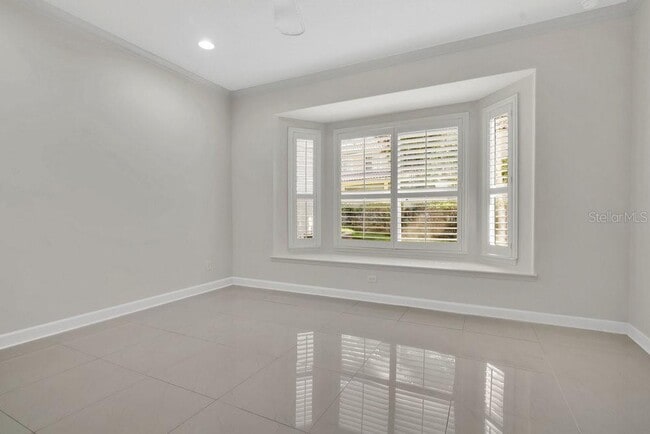 Building Photo - 8233 Tivoli Dr