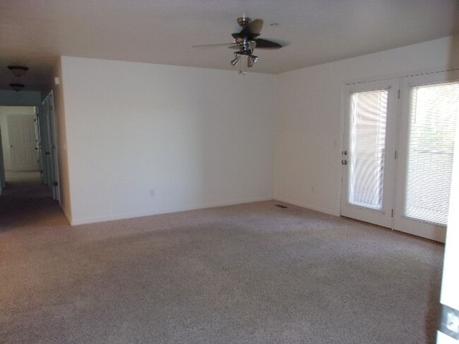 Building Photo - Family Apartment