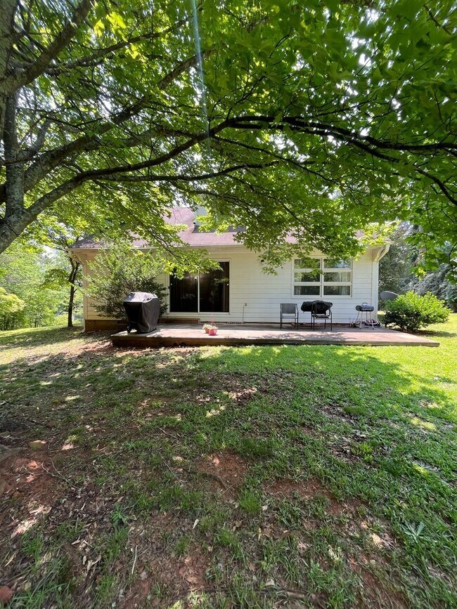 Building Photo - 3 Bed/2 Bath Home in Seneca, SC