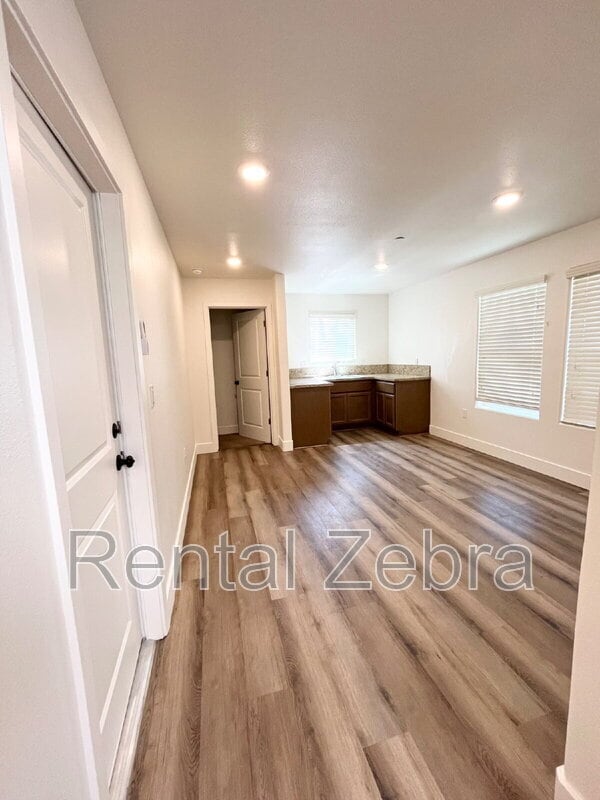 Building Photo - 440 Olive Way