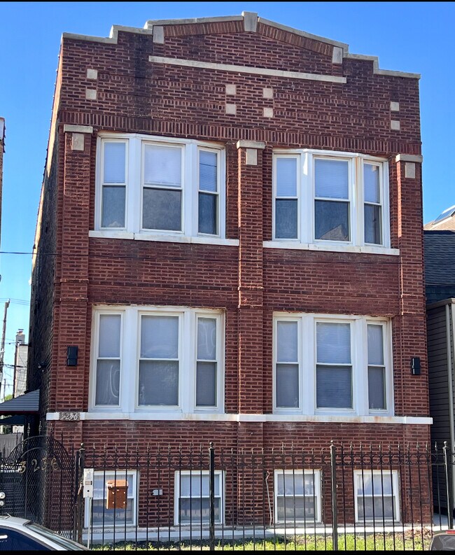Primary Photo - 3236 W Cortez St