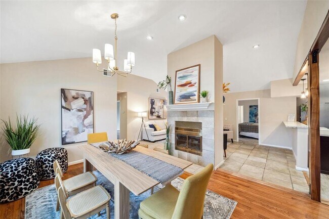 Building Photo - 1309 Martin St