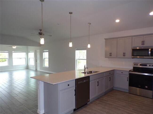 Building Photo - 25442 Colon Dr