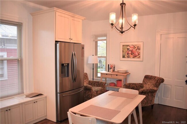 Building Photo - 119 Dwight St