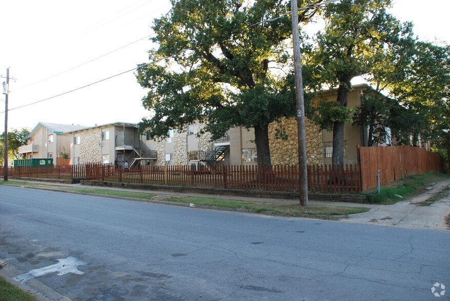 Town Lake North Apartments - Beaux House at Bishop Ridge