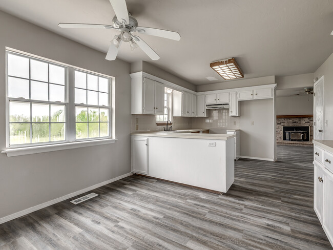 Building Photo - 11308 Meadow Ridge Ln