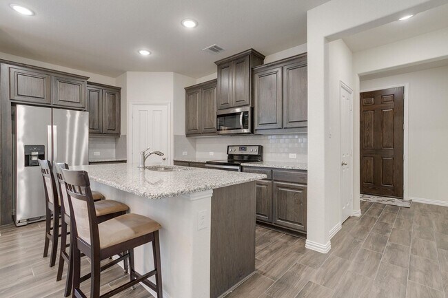 Building Photo - 6721 Farsight Dr