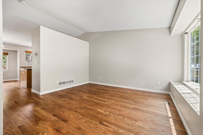 Building Photo - 4 Bed, 3 bath home in Parker