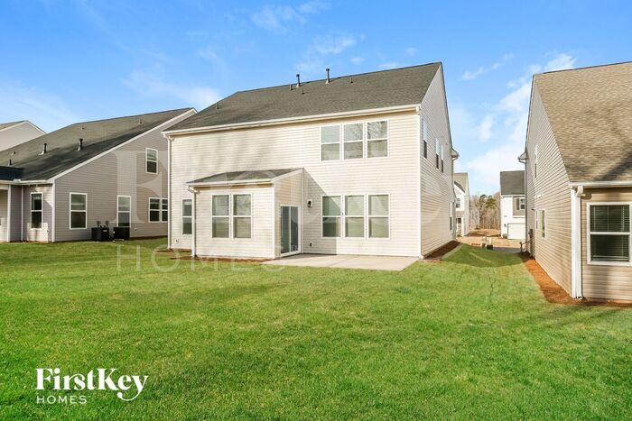Building Photo - 558 Hillpark Ln