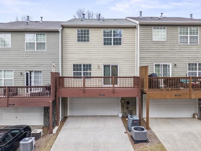 Building Photo - 1010 Society Way