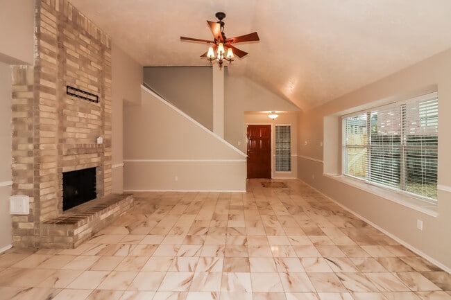 Building Photo - 12314 Meadow Ridge Dr
