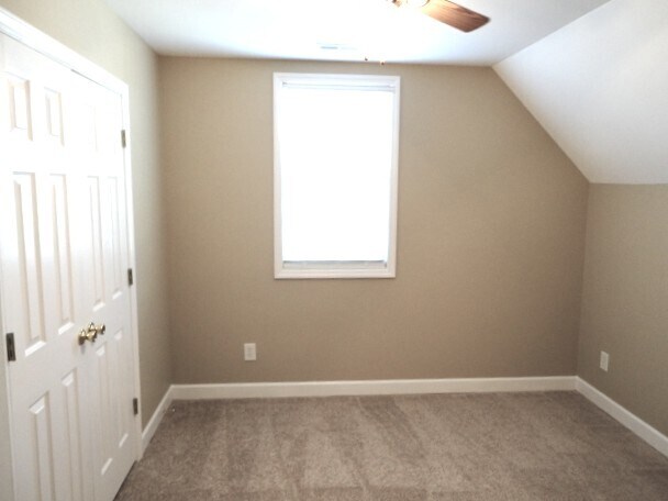 Building Photo - 7904 Willow Croft Dr