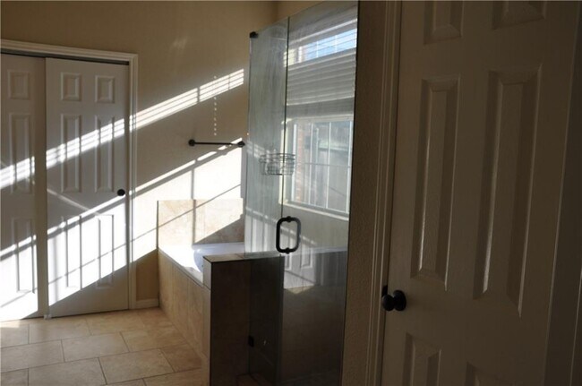 Building Photo - 19112 Ventana Ct