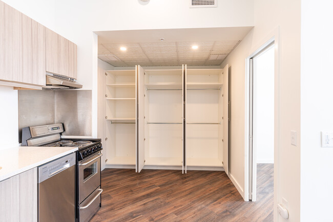 Wardrobe and pantry - 818 12th St