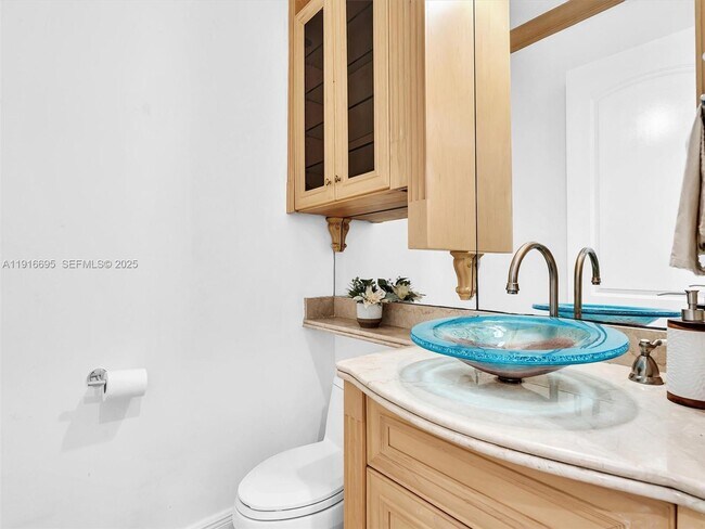 Building Photo - 922 Washington St