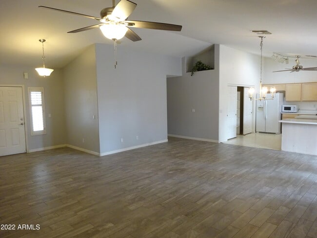 Building Photo - 6085 W Audrey Ln