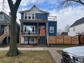 Building Photo - 4606 N Kelso Ave