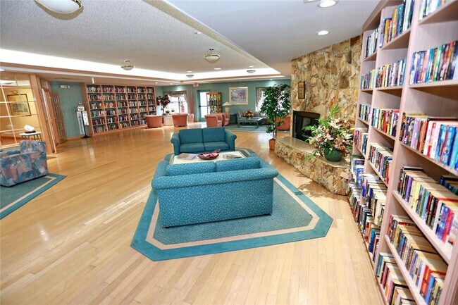 Building Photo - 3559 Cocoplum Cir