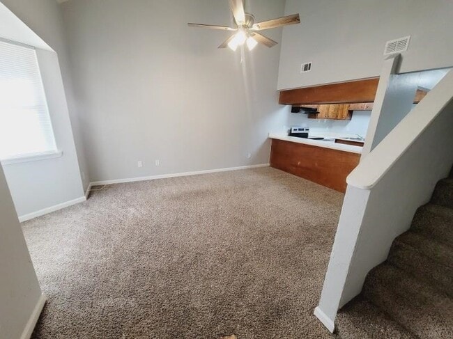 Building Photo - 1257 E Orange Ave