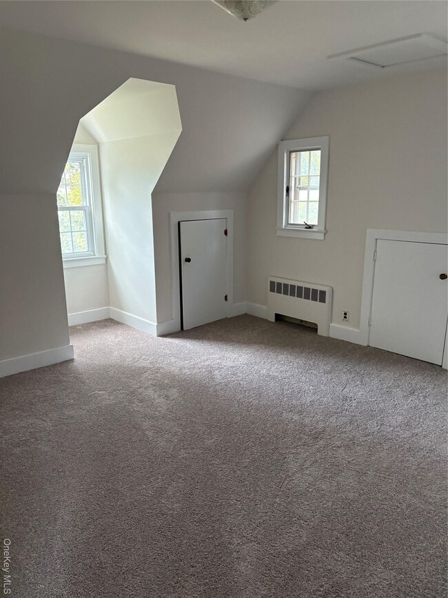 Building Photo - 660 Wheeler Hill Rd