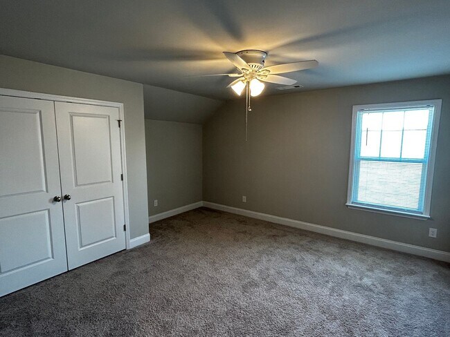 Building Photo - 1935 Preservation Cir