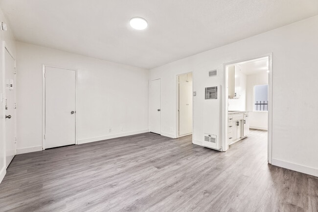 Floorplan - 439 S Catalina St