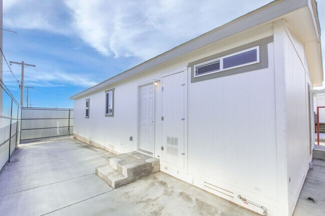 Building Photo - New Build 2 Bedroom / 2 Bath + Office Home in Mount Hope!
