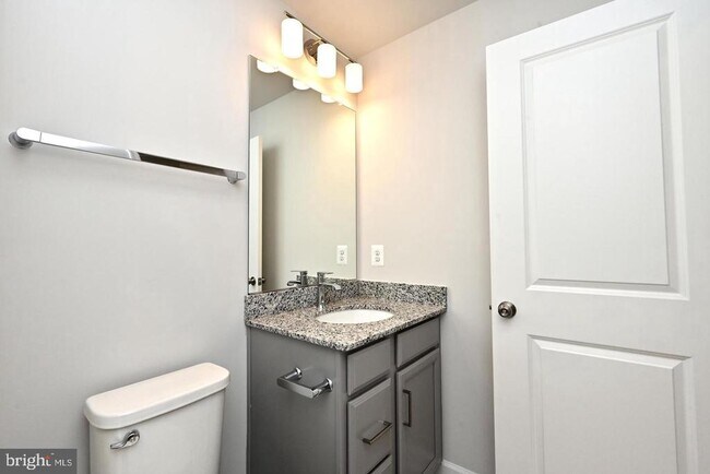 Building Photo - 4404 Fair Lakes Ct