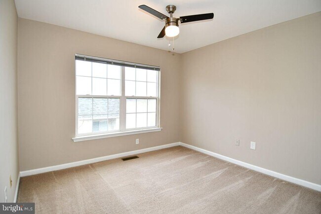 Building Photo - 11361 King George Dr