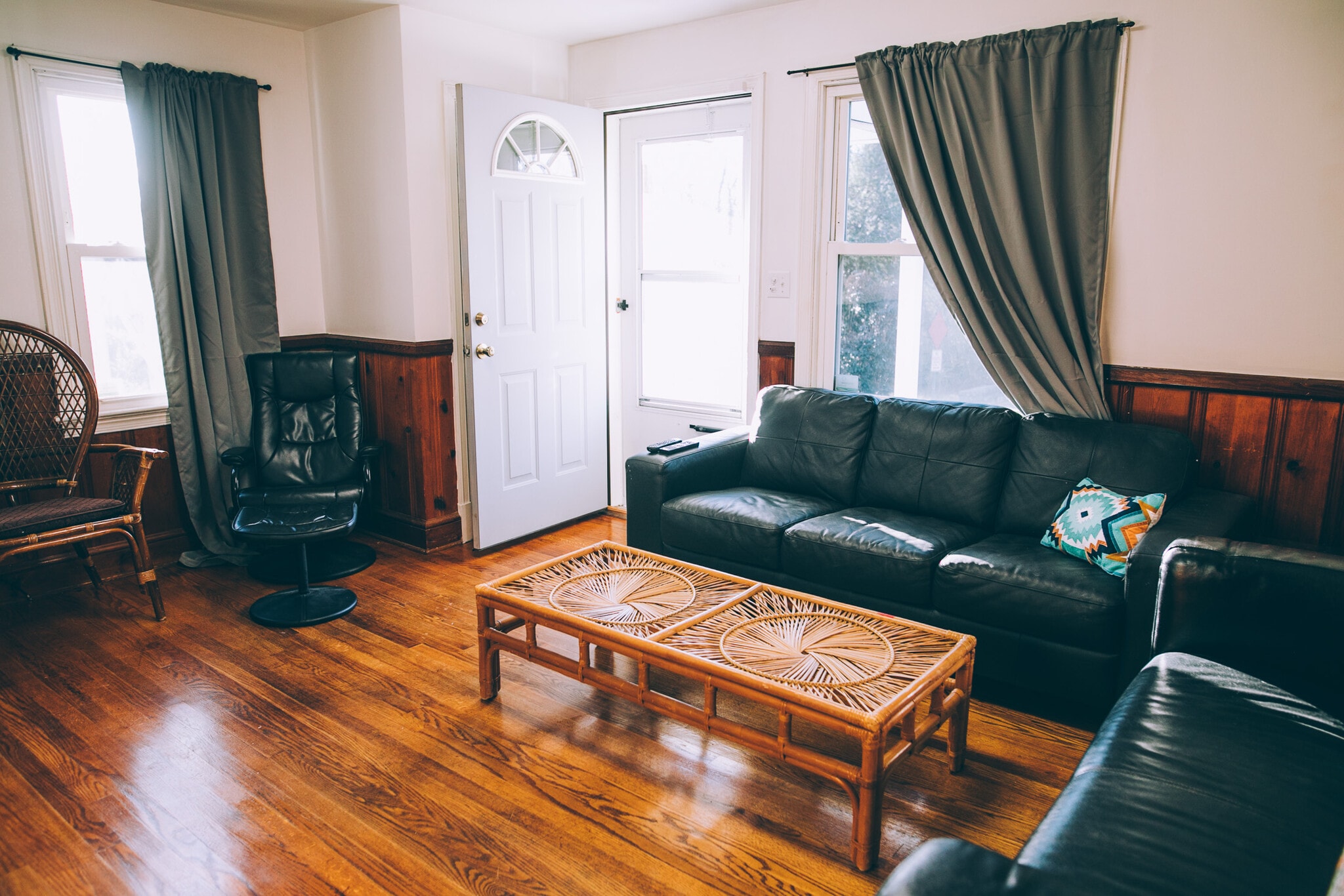 Building Photo - 1111 Rayon St