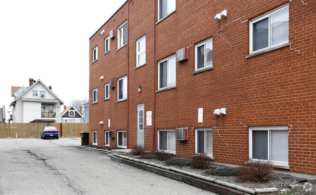 Building Photo - Lawn Avenue Apartments