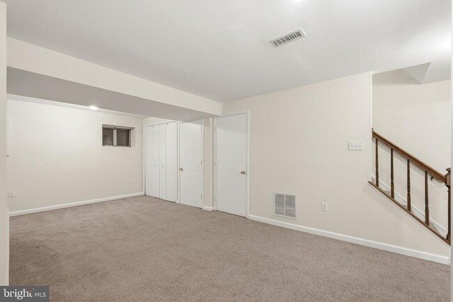 Building Photo - 129 Bickel Ct