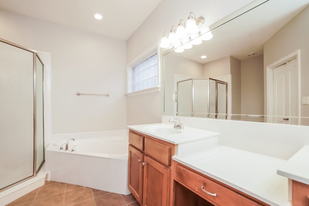Building Photo - 4349 Genevieve Dr