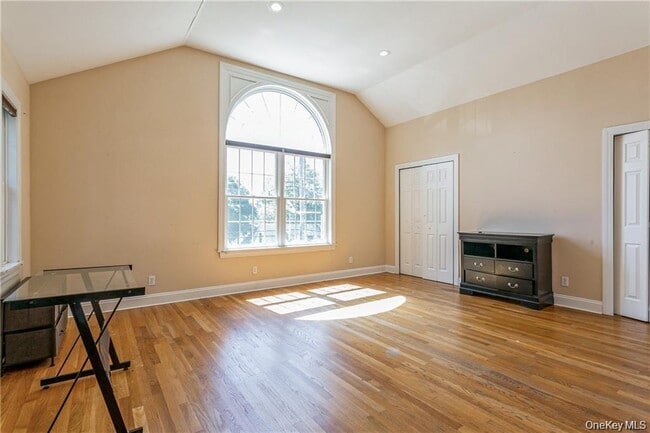 Building Photo - 39 Croydon Rd