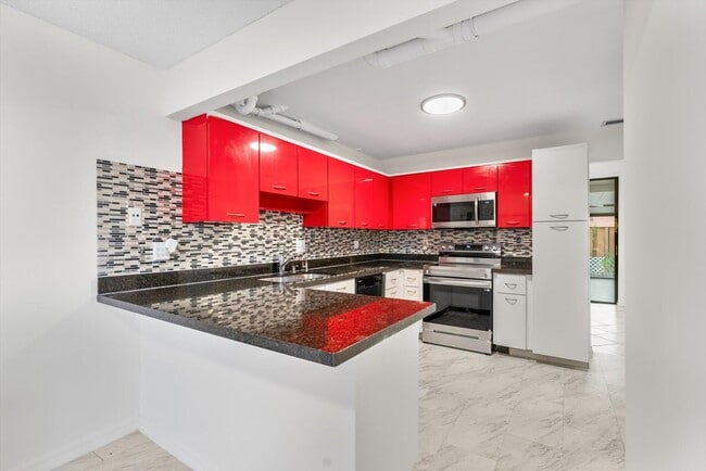 Building Photo - 5371 Stonybrook Dr