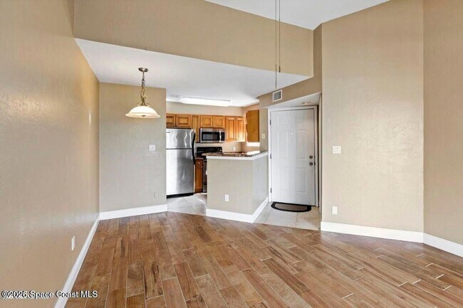 Building Photo - 1801 Island Club Dr