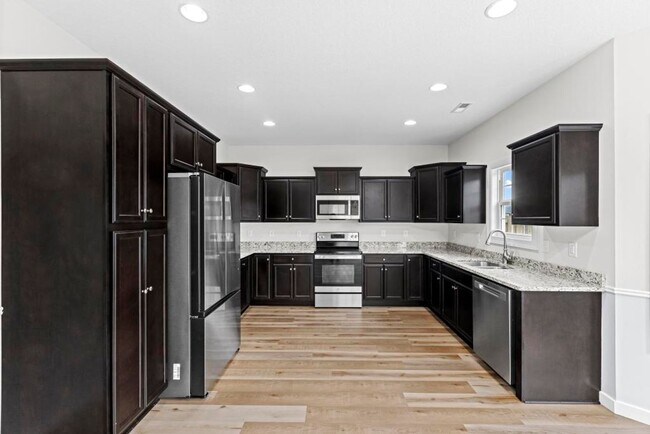 Building Photo - Beautiful home in great neighborhood!