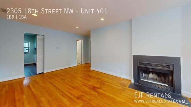 Building Photo - Top Floor Adams Morgan One Bedroom W/Washe...