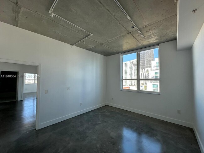 Building Photo - 2275 Biscayne Blvd Blvd