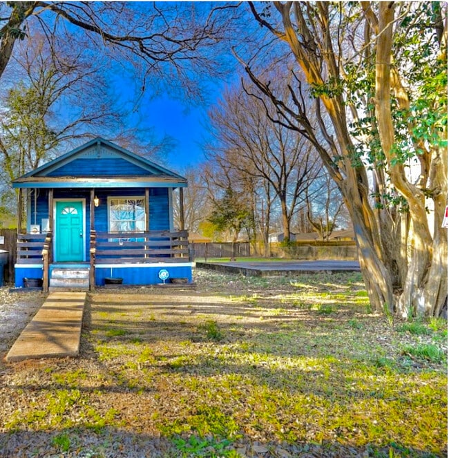 Building Photo - Cozy one bedroom
