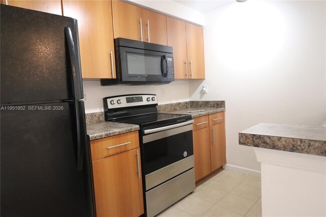 Building Photo - 6020 W Sample Rd