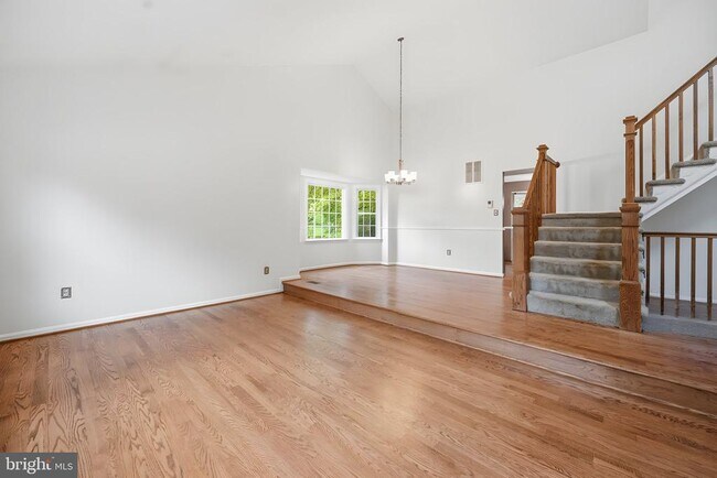 Building Photo - 10212 Winged Elm Cir