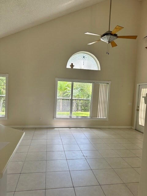 Building Photo - 1645 Anna Catherine Dr