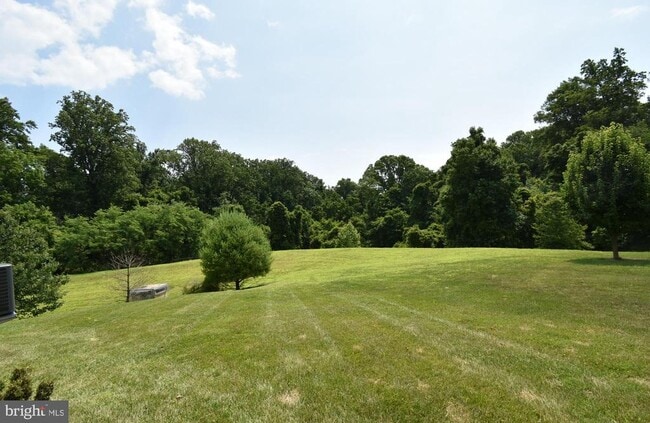 Building Photo - 8223 Edge Hill Ln