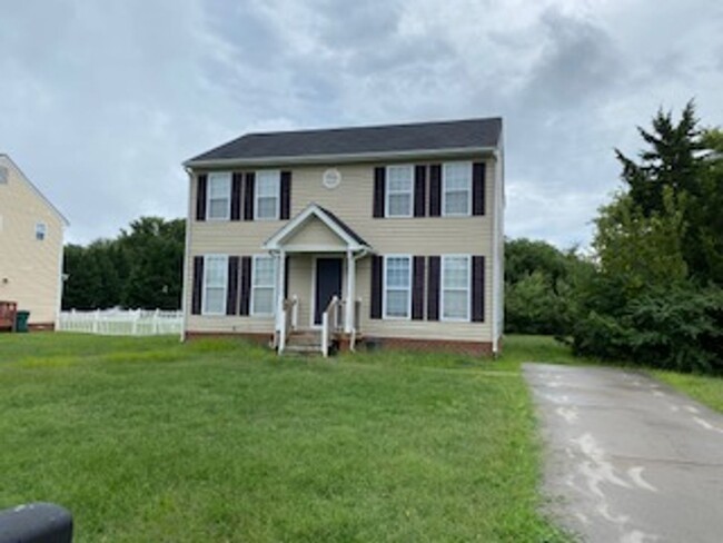 Building Photo - Great 3 Bedroom Colonial Home in Henrico C...