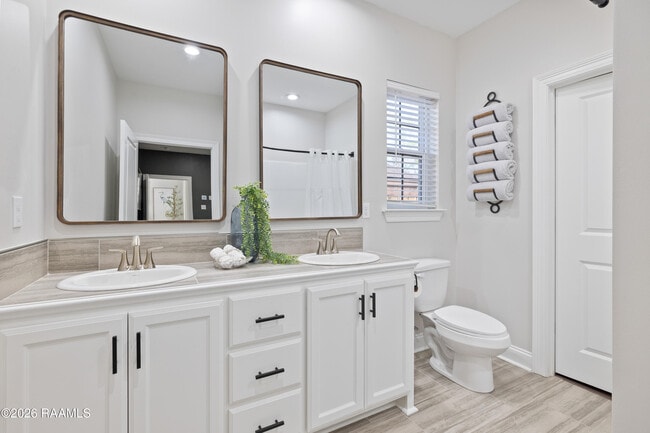 Building Photo - 901 Russo Rd